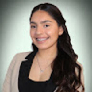 Meet your Posher, Juliana j.